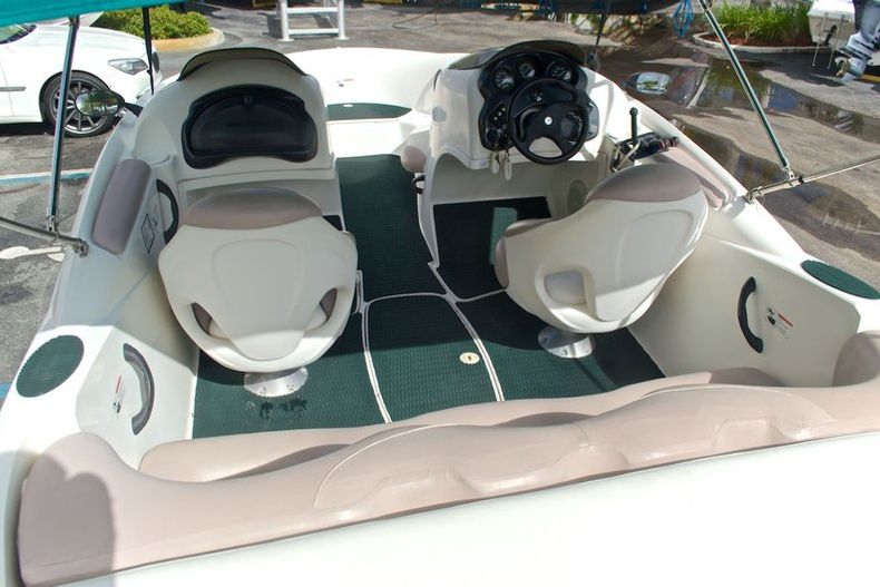 Thumbnail 15 for Used 2000 Yamaha LS2000 Twin Jet Boat boat for sale in West Palm Beach, FL