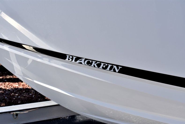 Thumbnail 3 for New 2020 Blackfin 212CC Center Console boat for sale in Stuart, FL