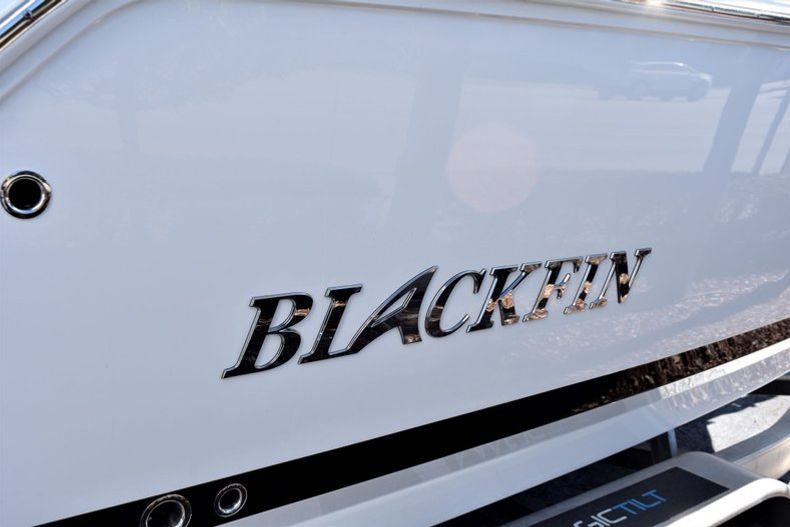 Thumbnail 7 for New 2020 Blackfin 212CC Center Console boat for sale in Stuart, FL
