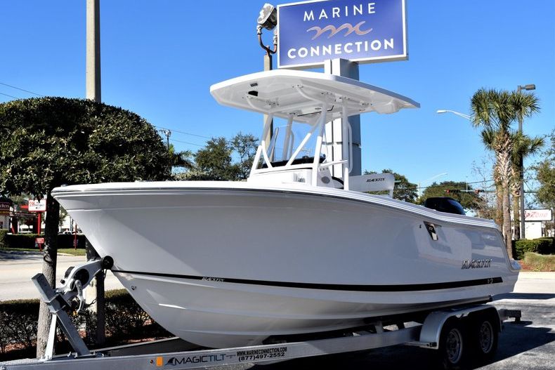 Thumbnail 1 for New 2020 Blackfin 212CC Center Console boat for sale in Stuart, FL