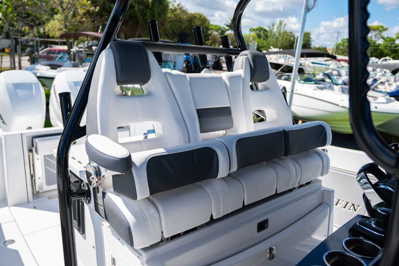 Thumbnail 22 for New 2020 Blackfin 332CC Center Console boat for sale in West Palm Beach, FL