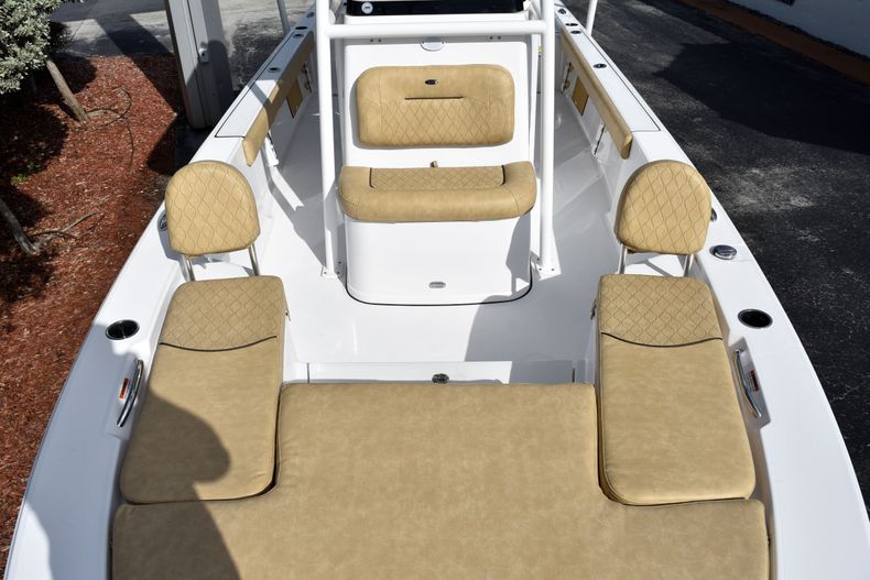 Thumbnail 26 for New 2020 Sportsman Masters 247 Bay Boat boat for sale in Vero Beach, FL