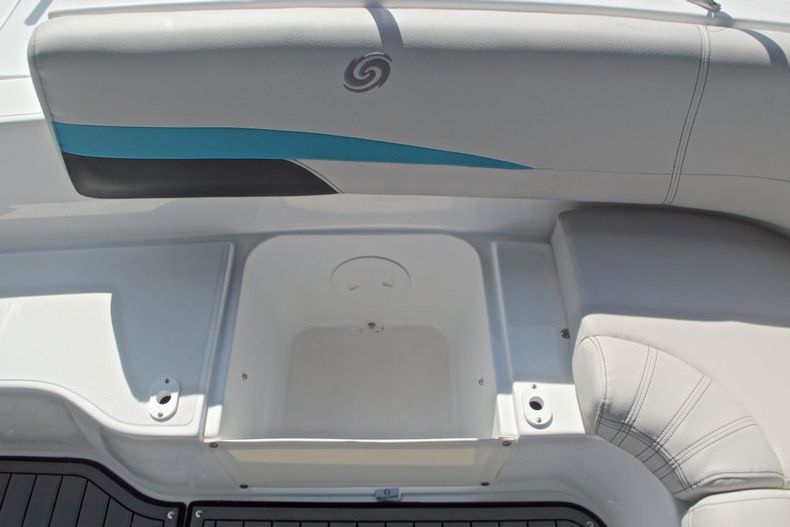 Thumbnail 16 for New 2017 Hurricane SunDeck SD 187 OB boat for sale in West Palm Beach, FL