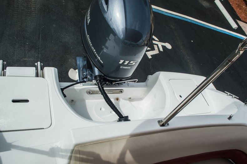 Thumbnail 39 for New 2014 Hurricane SunDeck Sport SS 188 OB boat for sale in West Palm Beach, FL