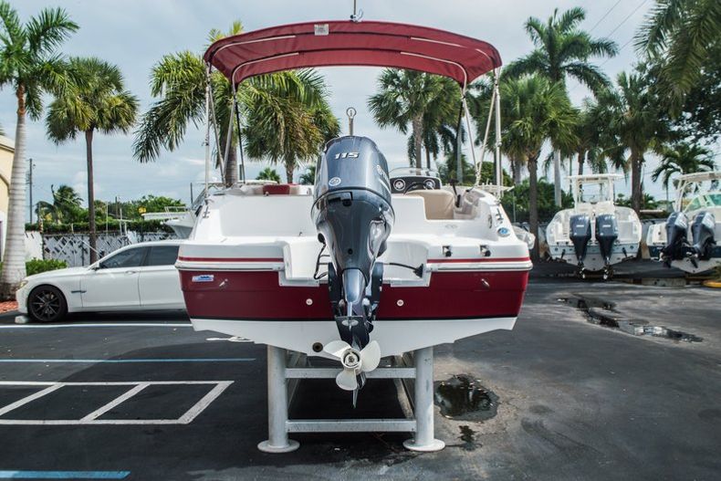 Thumbnail 6 for New 2014 Hurricane SunDeck Sport SS 188 OB boat for sale in West Palm Beach, FL