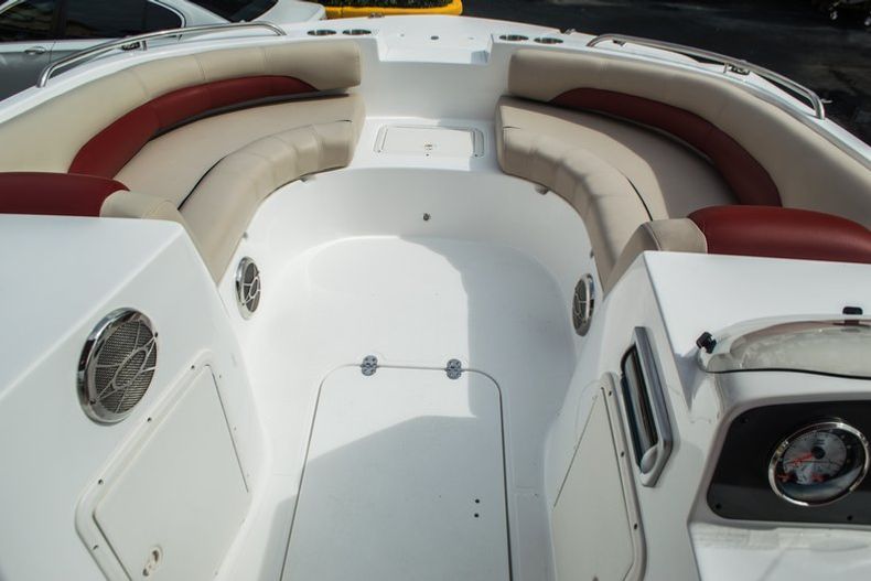 Thumbnail 10 for New 2014 Hurricane SunDeck Sport SS 188 OB boat for sale in West Palm Beach, FL