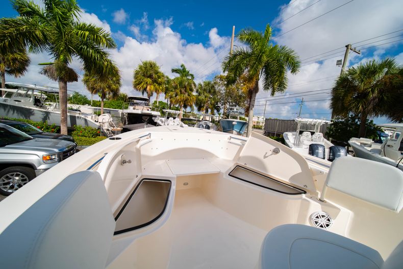 Thumbnail 33 for New 2020 Cobia 220 CC Center Console boat for sale in Miami, FL