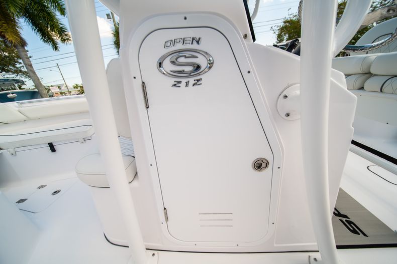 Thumbnail 29 for New 2020 Sportsman Open 212 Center Console boat for sale in West Palm Beach, FL