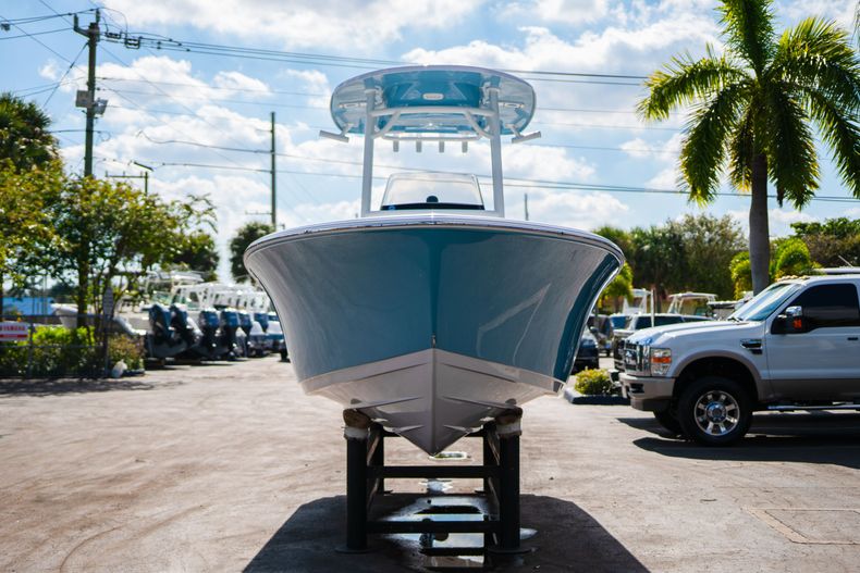 Thumbnail 2 for New 2020 Sportsman Open 212 Center Console boat for sale in West Palm Beach, FL