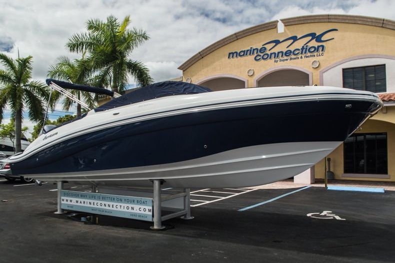 Thumbnail 9 for New 2016 Hurricane SunDeck SD 2690 OB boat for sale in Miami, FL