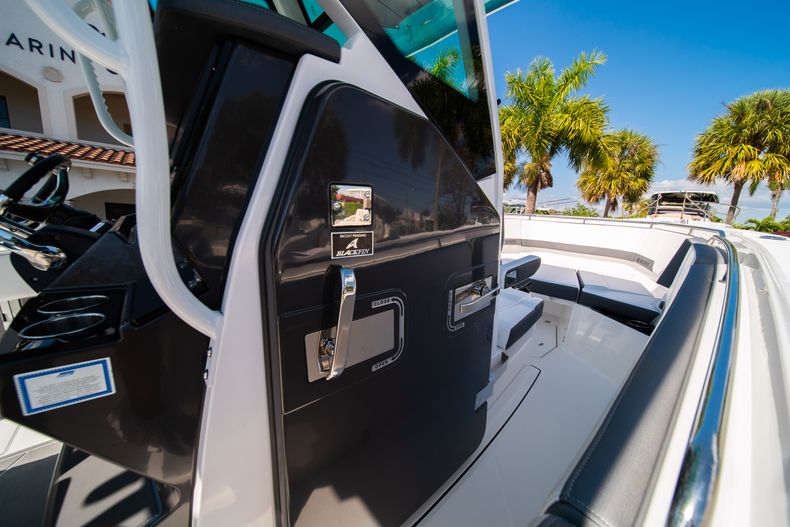 Thumbnail 42 for New 2019 Blackfin 272CC Center Console boat for sale in Fort Lauderdale, FL