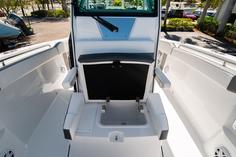 Thumbnail 50 for New 2019 Blackfin 272CC Center Console boat for sale in Fort Lauderdale, FL