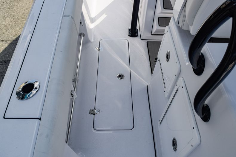 Thumbnail 21 for New 2020 Sportsman Open 282 Center Console boat for sale in West Palm Beach, FL