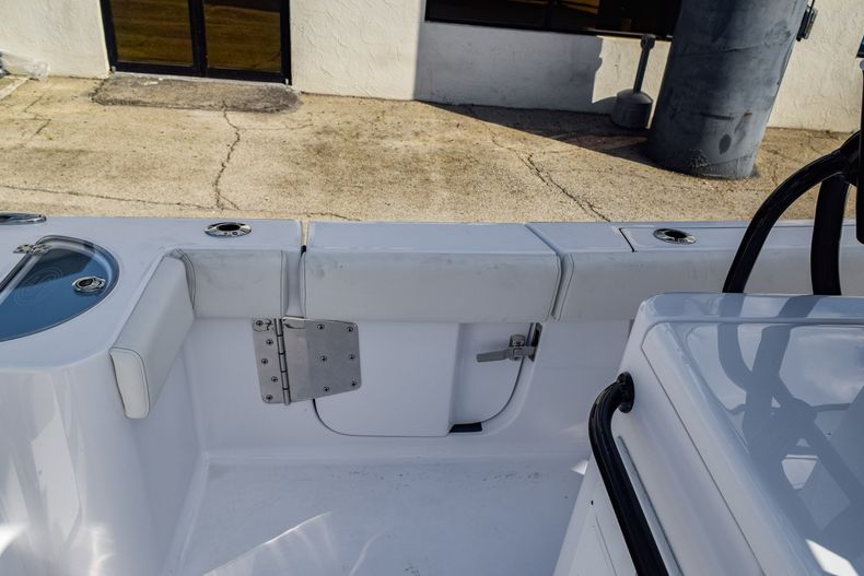 Thumbnail 19 for New 2020 Sportsman Open 282 Center Console boat for sale in West Palm Beach, FL