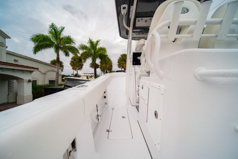 Thumbnail 24 for New 2020 Sportsman Open 282TE Center Console boat for sale in Islamorada, FL