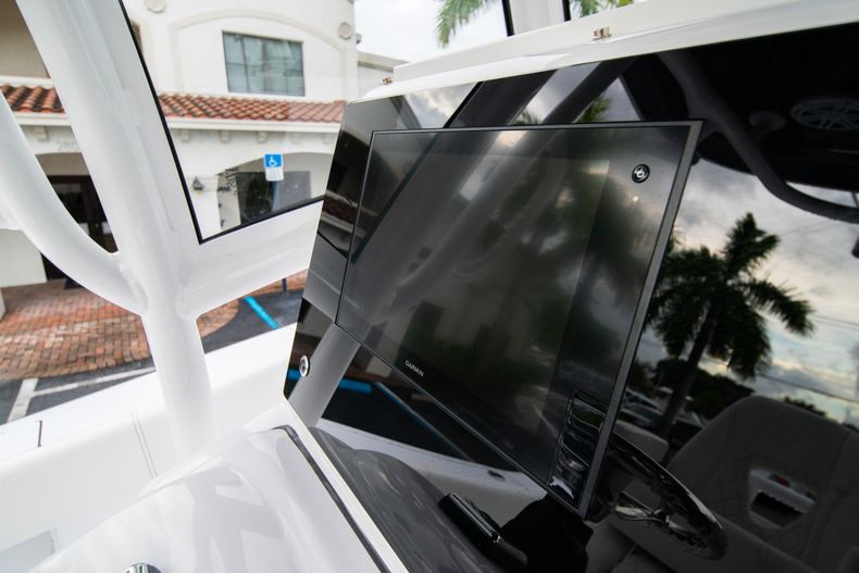 Thumbnail 30 for New 2020 Sportsman Open 282TE Center Console boat for sale in Islamorada, FL