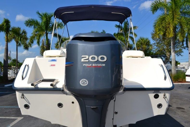 Thumbnail 17 for Used 2005 Sea Hunt Escape 220 Dual Console boat for sale in West Palm Beach, FL