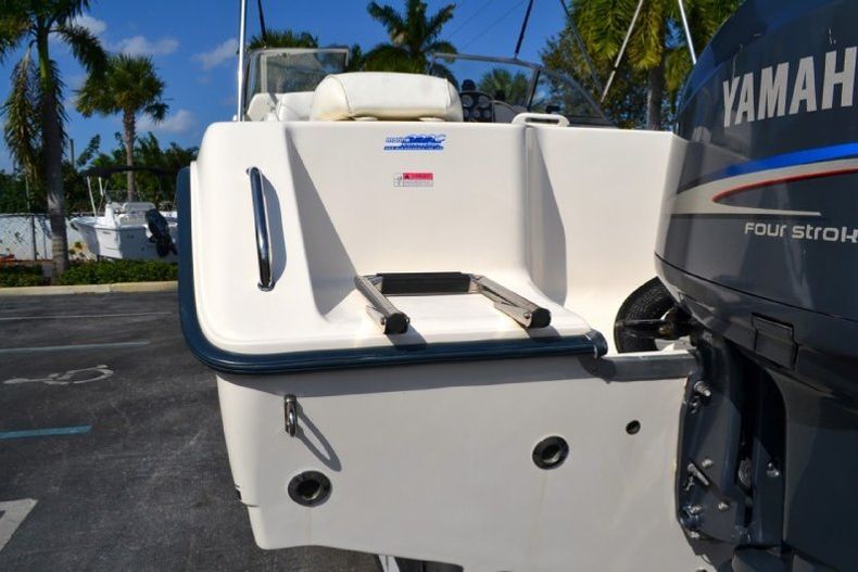 Thumbnail 26 for Used 2005 Sea Hunt Escape 220 Dual Console boat for sale in West Palm Beach, FL