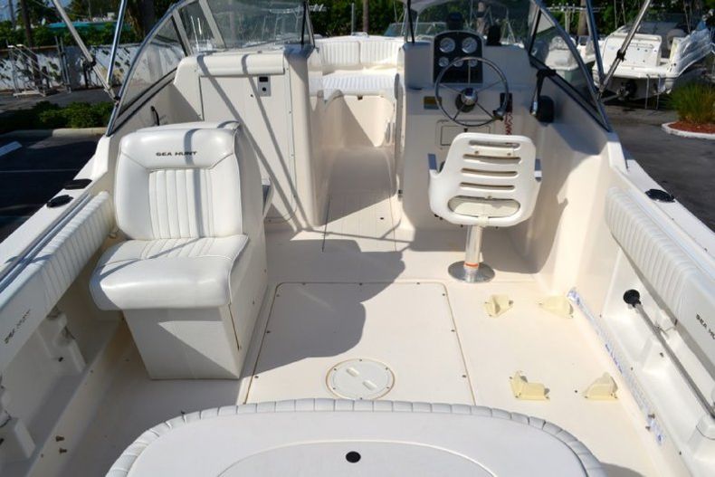Thumbnail 30 for Used 2005 Sea Hunt Escape 220 Dual Console boat for sale in West Palm Beach, FL