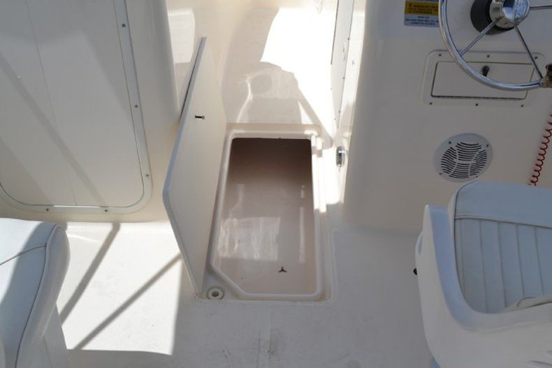 Thumbnail 33 for Used 2005 Sea Hunt Escape 220 Dual Console boat for sale in West Palm Beach, FL