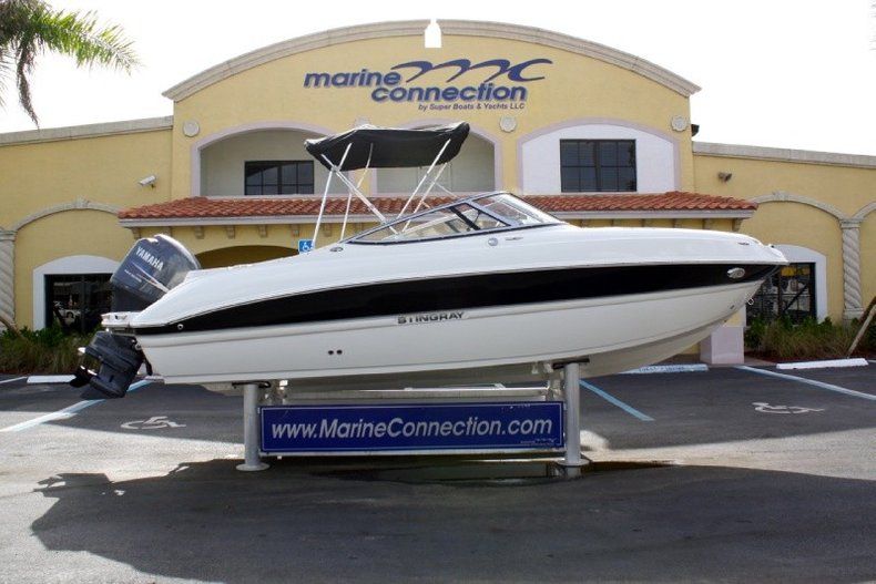Used 2012 Stingray 214 LR Outboard Bowrider boat for sale in West Palm Beach, FL