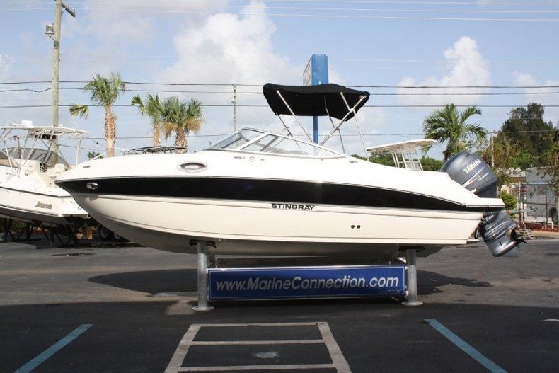 Thumbnail 10 for Used 2012 Stingray 214 LR Outboard Bowrider boat for sale in West Palm Beach, FL
