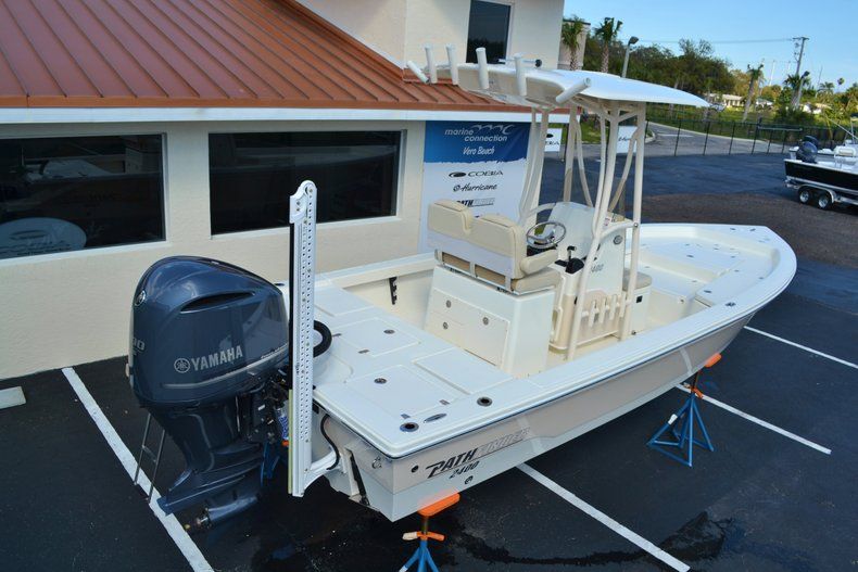 Thumbnail 7 for New 2014 Pathfinder 2400 TRS Bay Boat boat for sale in Vero Beach, FL