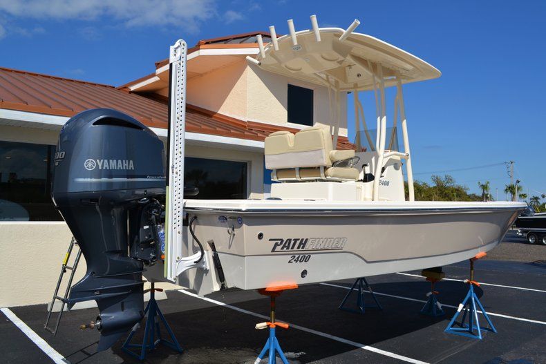 Thumbnail 13 for New 2014 Pathfinder 2400 TRS Bay Boat boat for sale in Vero Beach, FL