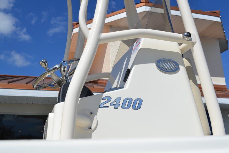 Thumbnail 18 for New 2014 Pathfinder 2400 TRS Bay Boat boat for sale in Vero Beach, FL