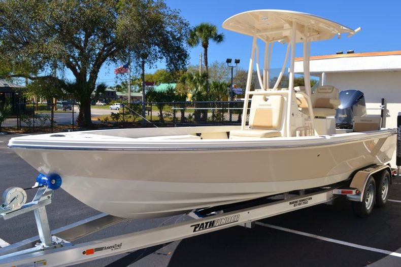 Thumbnail 3 for New 2014 Pathfinder 2400 TRS Bay Boat boat for sale in Vero Beach, FL