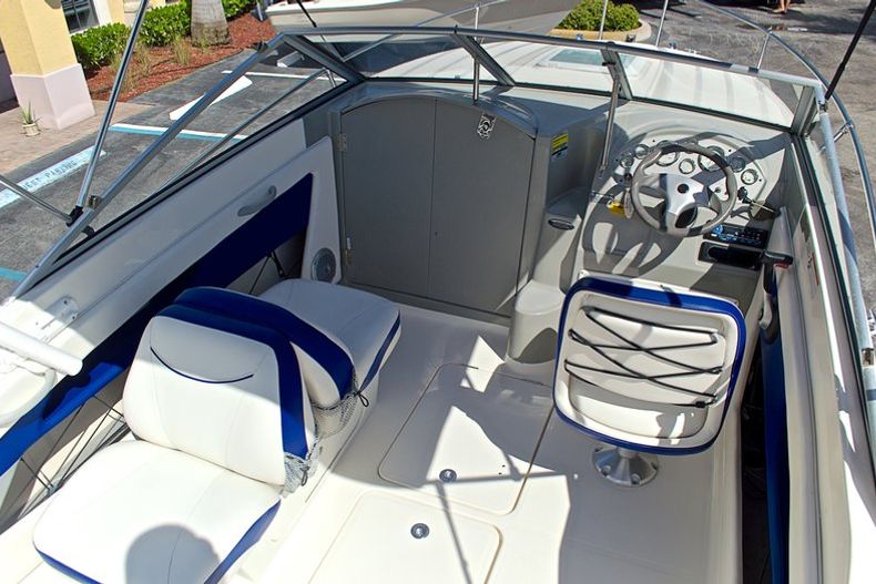 Thumbnail 18 for Used 2009 Bayliner 192 Discovery Cuddy Cabin boat for sale in West Palm Beach, FL
