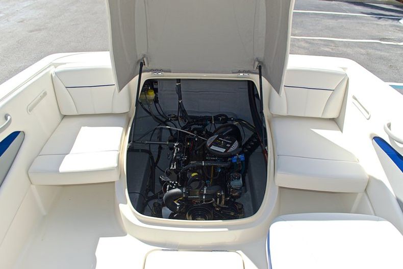 Thumbnail 31 for Used 2009 Bayliner 192 Discovery Cuddy Cabin boat for sale in West Palm Beach, FL