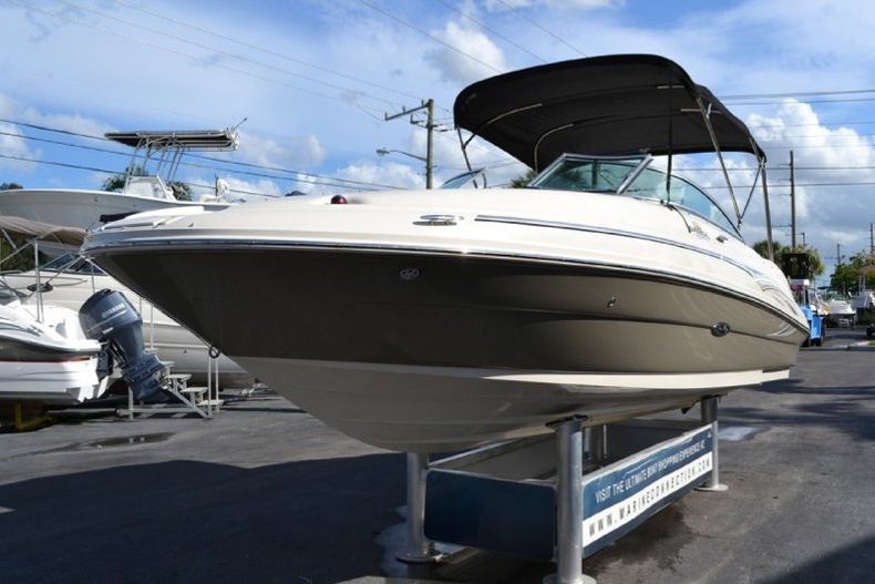 Thumbnail 3 for Used 2005 Sea Ray 220 SunDeck boat for sale in West Palm Beach, FL