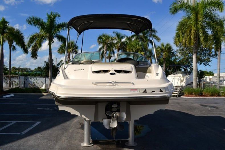 Thumbnail 6 for Used 2005 Sea Ray 220 SunDeck boat for sale in West Palm Beach, FL