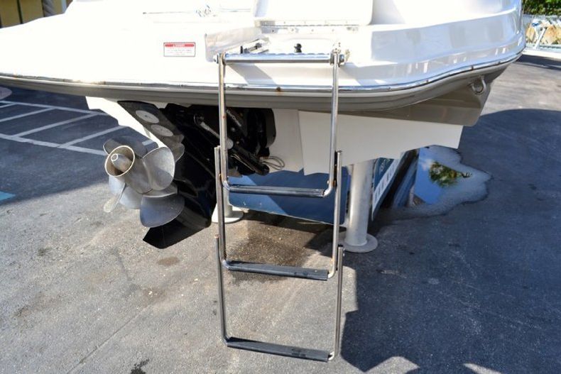 Thumbnail 19 for Used 2005 Sea Ray 220 SunDeck boat for sale in West Palm Beach, FL