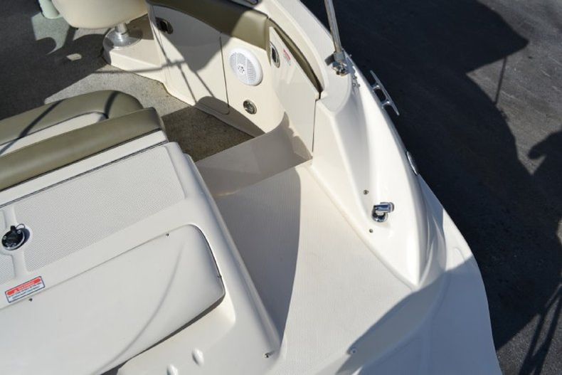 Thumbnail 24 for Used 2005 Sea Ray 220 SunDeck boat for sale in West Palm Beach, FL