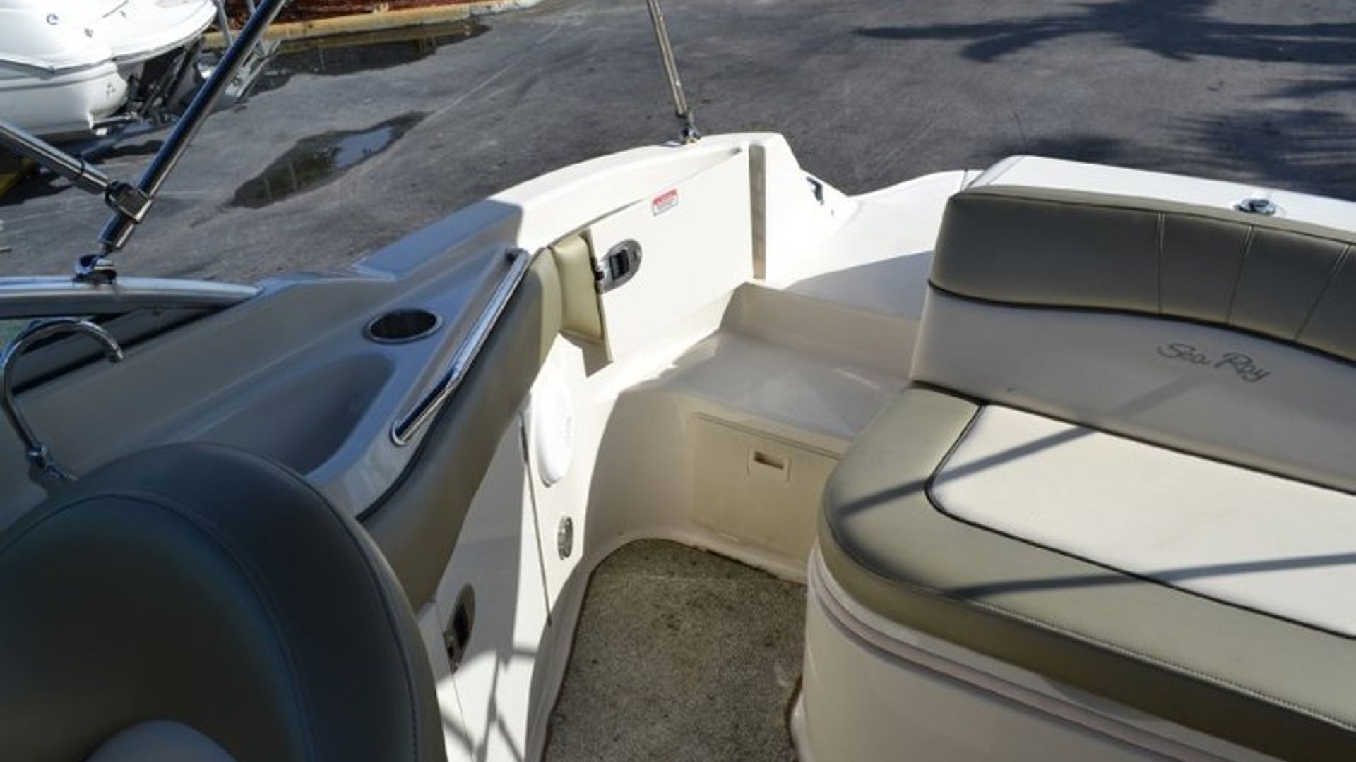 Used 2005 Sea Ray 220 SunDeck #2083 image 26