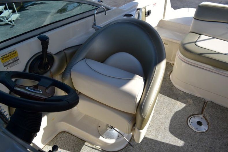 Thumbnail 36 for Used 2005 Sea Ray 220 SunDeck boat for sale in West Palm Beach, FL