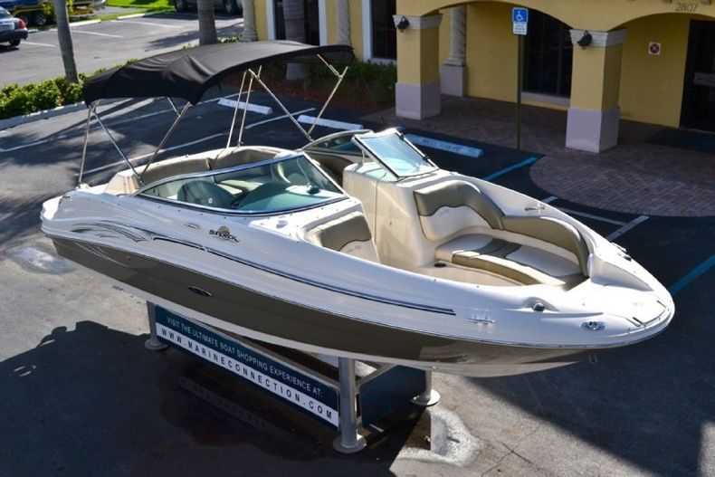 Thumbnail 69 for Used 2005 Sea Ray 220 SunDeck boat for sale in West Palm Beach, FL