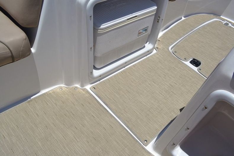 Thumbnail 20 for New 2014 Hurricane SunDeck Sport SS 203 OB boat for sale in West Palm Beach, FL