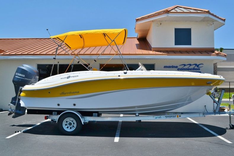 Thumbnail 27 for New 2014 Hurricane SunDeck Sport SS 203 OB boat for sale in West Palm Beach, FL