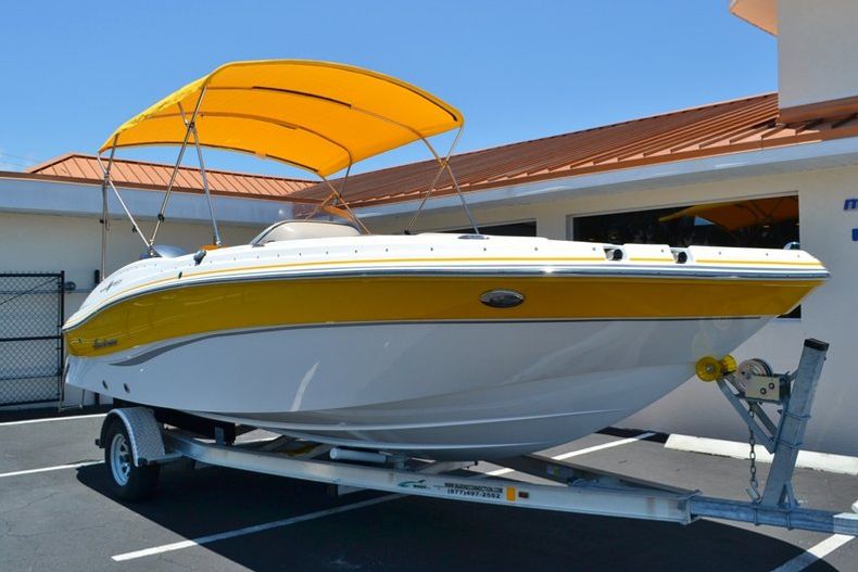 Thumbnail 28 for New 2014 Hurricane SunDeck Sport SS 203 OB boat for sale in West Palm Beach, FL