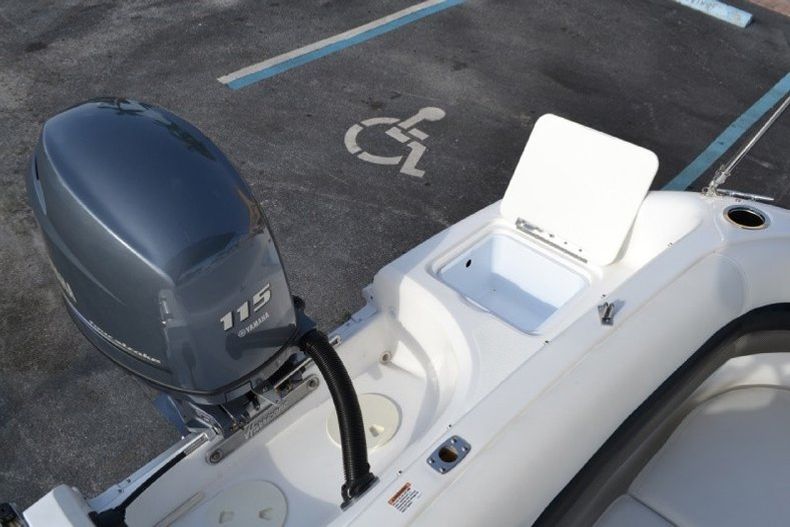 Thumbnail 20 for New 2013 Hurricane SunDeck SD 187 OB boat for sale in West Palm Beach, FL