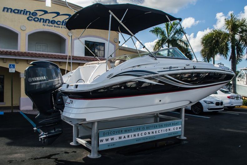 Thumbnail 7 for Used 2014 Hurricane SunDeck SD 2200 DC OB boat for sale in West Palm Beach, FL