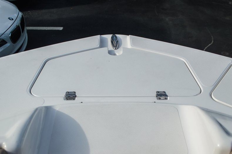 Thumbnail 10 for Used 2014 Hurricane SunDeck SD 2200 DC OB boat for sale in West Palm Beach, FL
