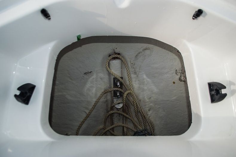 Thumbnail 11 for Used 2014 Hurricane SunDeck SD 2200 DC OB boat for sale in West Palm Beach, FL