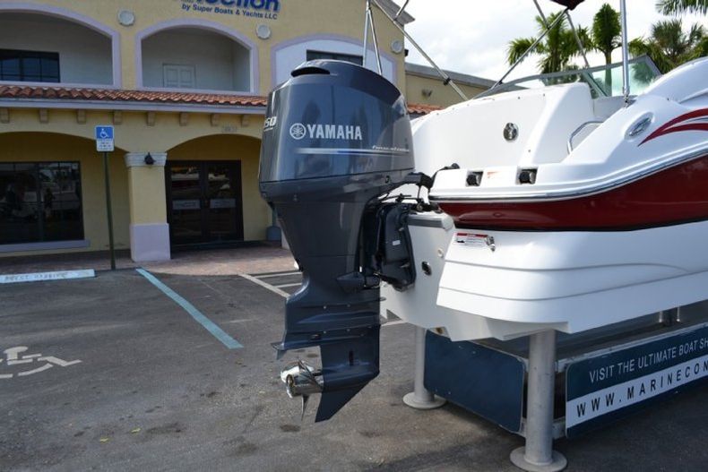 Thumbnail 12 for New 2013 Hurricane SunDeck SD 2000 OB boat for sale in West Palm Beach, FL