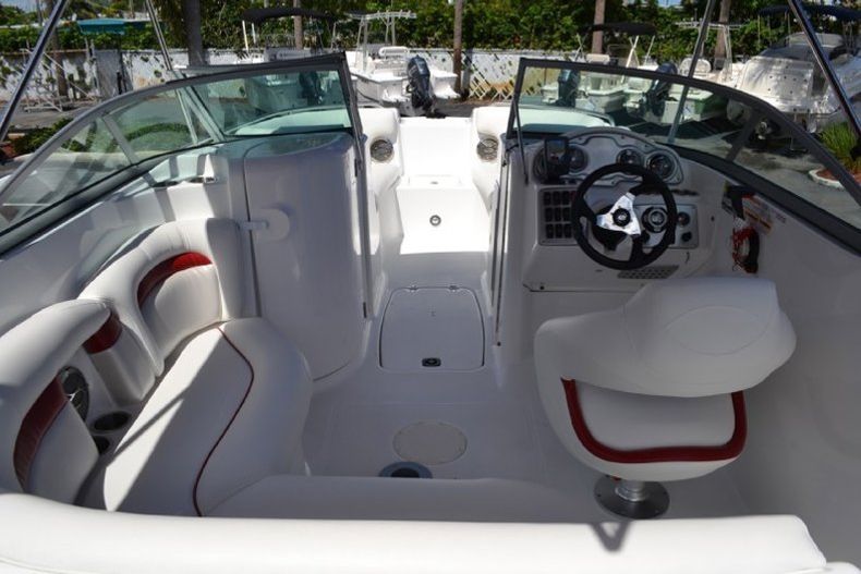 Thumbnail 27 for New 2013 Hurricane SunDeck SD 2000 OB boat for sale in West Palm Beach, FL