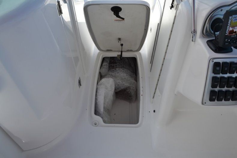 Thumbnail 57 for New 2013 Hurricane SunDeck SD 2000 OB boat for sale in West Palm Beach, FL