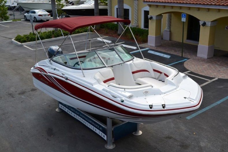 Thumbnail 74 for New 2013 Hurricane SunDeck SD 2000 OB boat for sale in West Palm Beach, FL